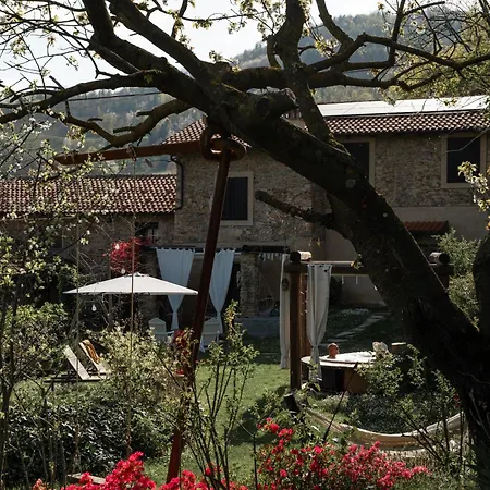 Naturas Con Piscina Idromassaggio Climatizzata, Privata E Gratuita Daire Rossana