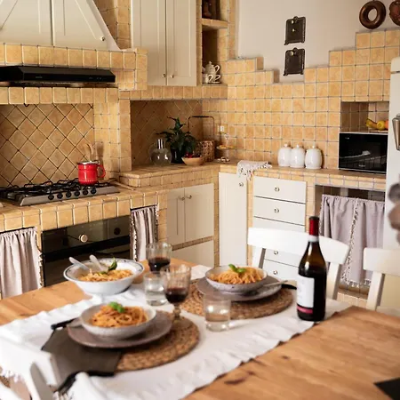 Naturas Con Piscina Idromassaggio Calda, Privata E Gratuita Apartment Rossana