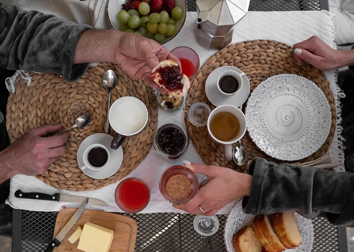 Naturas Con Piscina Idromassaggio Calda, Privata E Gratuita Rossana