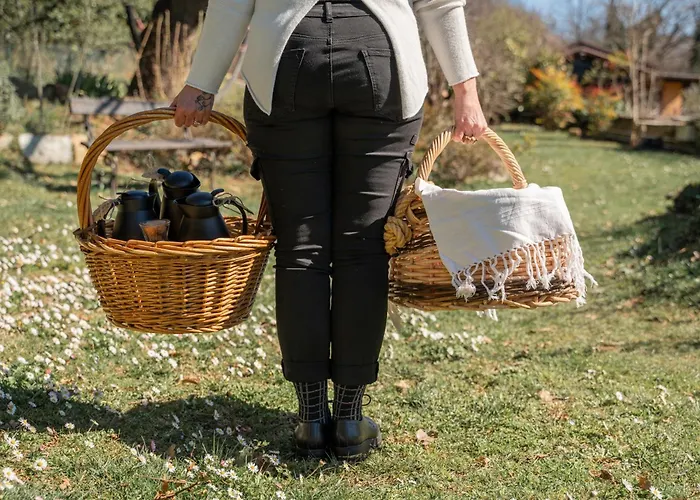 Naturas Con Piscina Idromassaggio Calda, Privata E Gratuita