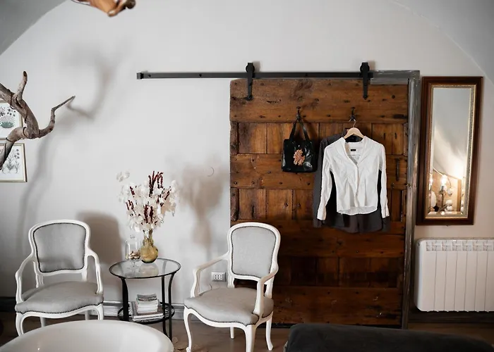 Naturas Con Piscina Idromassaggio Calda, Privata E Gratuita Rossana