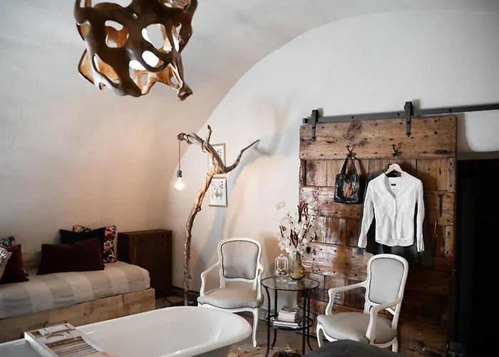 Naturas Con Piscina Idromassaggio Calda, Privata E Gratuita